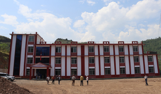 साढे चार करोडमा गाउँपालिका कार्यालय